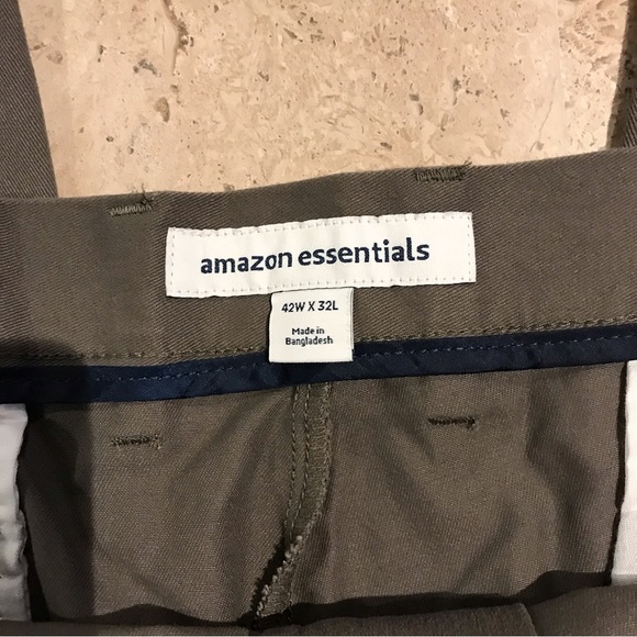 Men’s Amazon Essentials NWOT Gray Chino Dress Pants Waist 42 Length 32 - Picture 3 of 5
